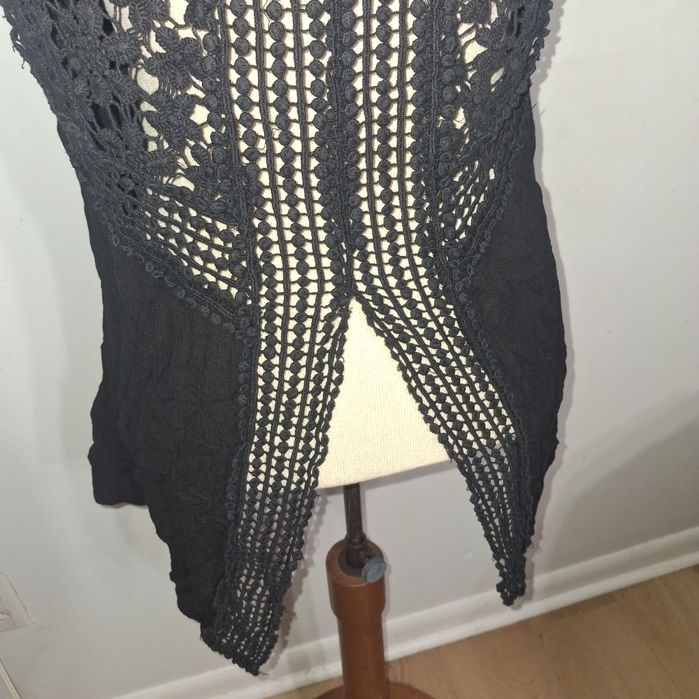 Stylish Black Tank Top- W Sz Large - Picture 4 of 9